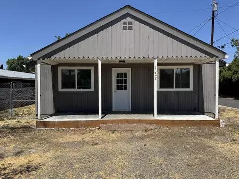 1327 Saling Ave, Medford, OR 97504