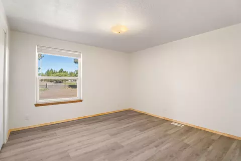 52550 Day Rd, La Pine, OR 97739 photo 18