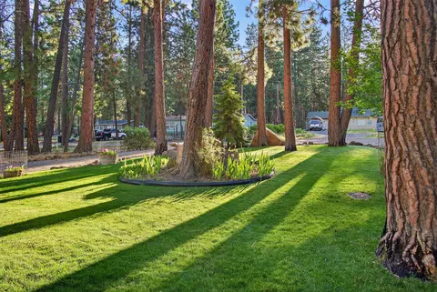 60221 Winnebago Ln, Bend, OR 97702 photo 3