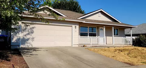 29 Devonwood Ct, Eagle Point, OR 97524