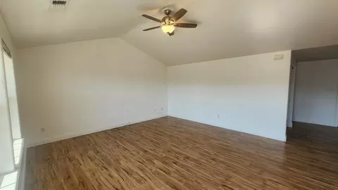 Living - 29 Devonwood Ct, Eagle Point, OR 97524 photo 1 of 5