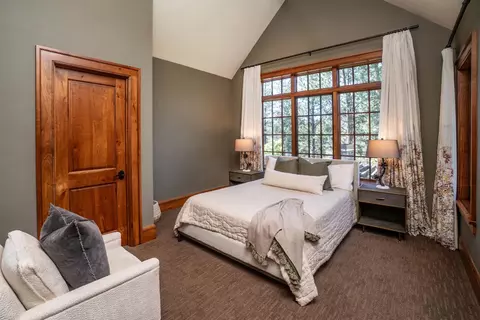 Bedroom - 18780 Macalpine Loop, Bend, OR 97702 photo 6 of 6