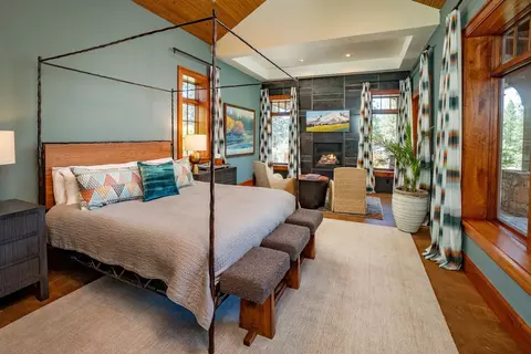 Bedroom - 18780 Macalpine Loop, Bend, OR 97702 photo 1 of 6