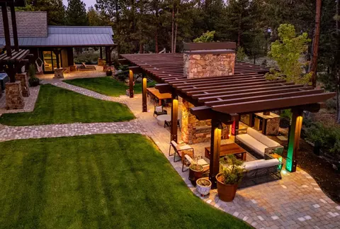 Exterior - 18780 Macalpine Loop, Bend, OR 97702 photo 8 of 11