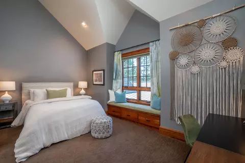 Bedroom - 18780 Macalpine Loop, Bend, OR 97702 photo 2 of 6