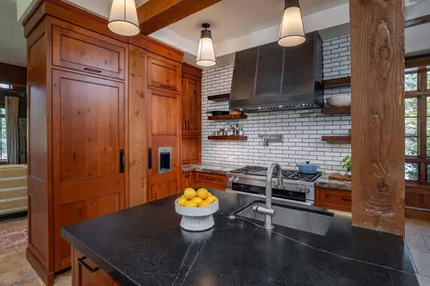 Kitchen - 18780 Macalpine Loop, Bend, OR 97702 photo 2 of 3