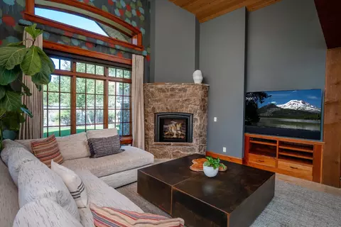 Living - 18780 Macalpine Loop, Bend, OR 97702 photo 3 of 6