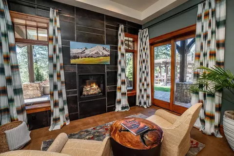 Living - 18780 Macalpine Loop, Bend, OR 97702 photo 4 of 6