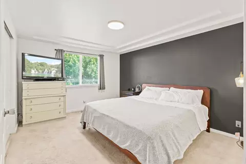 Bedroom - 640 N Heights Dr, Eagle Point, OR 97524 photo 1 of 8