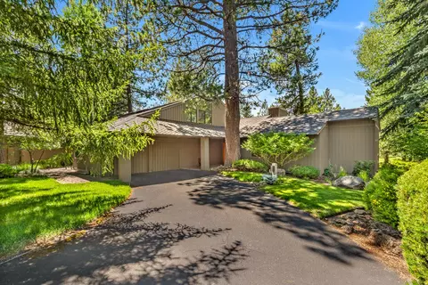 58051 Trophy Ln #8, Sunriver, OR 97707
