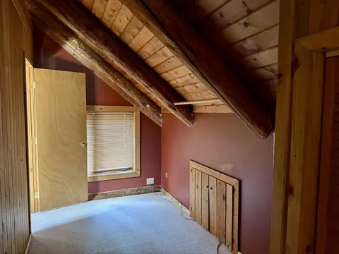 Bedroom - 15188 Pyrola St, La Pine, OR 97739 photo 3 of 3