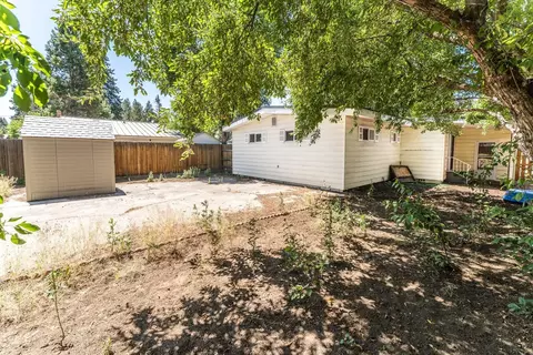 Exterior - 834 NE 11th St, Bend, OR 97701 photo 5 of 7