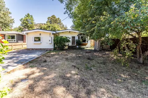 Exterior - 834 NE 11th St, Bend, OR 97701 photo 2 of 7