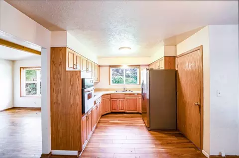 Kitchen - 834 NE 11th St, Bend, OR 97701 photo 1 of 2