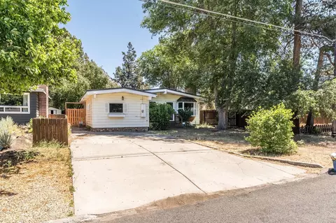 Exterior - 834 NE 11th St, Bend, OR 97701 photo 3 of 7