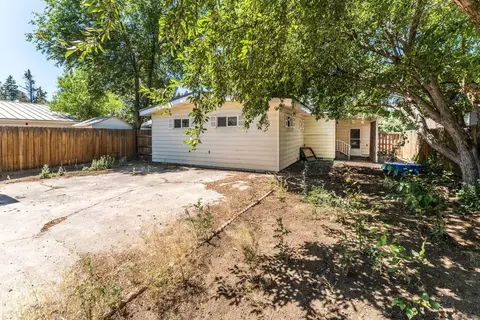 Exterior - 834 NE 11th St, Bend, OR 97701 photo 4 of 7