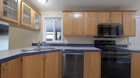 676 Brandi Way, Eagle Point, OR 97524 photo 7