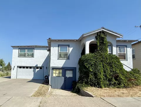 1859 Leroy St, Klamath Falls, OR 97601