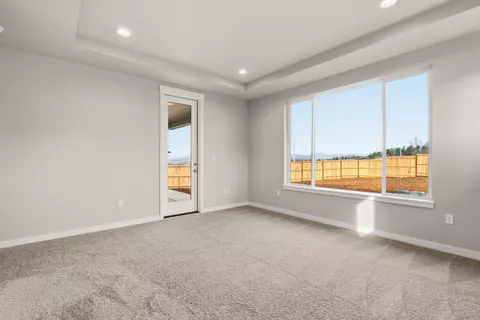 Bedroom - 1297 Stonegate Dr #473, Eagle Point, OR 97524 photo 5 of 5