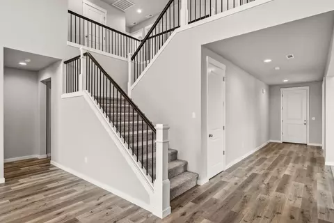 Entry Way - 1297 Stonegate Dr #473, Eagle Point, OR 97524 photo 1 of 3