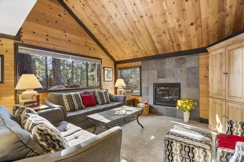 57409 Overlook Rd #2, Sunriver, OR 97707