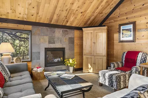 57409 Overlook Rd #2, Sunriver, OR 97707