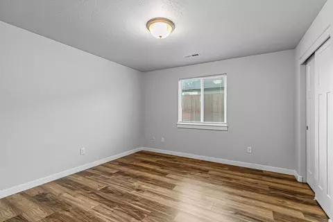 694 Nottingham Ter, Eagle Point, OR 97524 photo 9