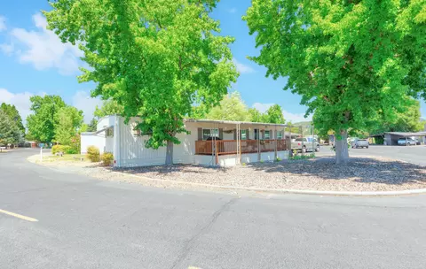 301 Bandy Way, Grants Pass, OR 97526