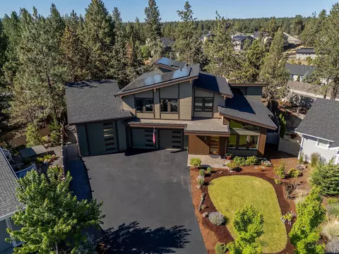 60995 SE Crane Peak Ct, Bend, OR 97702 photo 5