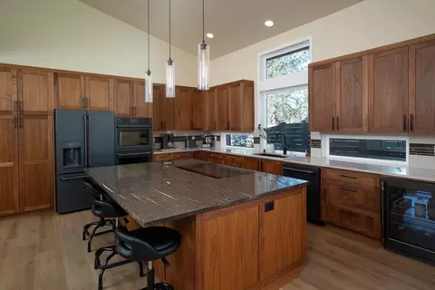 60995 SE Crane Peak Ct, Bend, OR 97702 photo 8