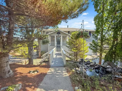 250 Pine Ridge Dr, Grants Pass, OR 97527