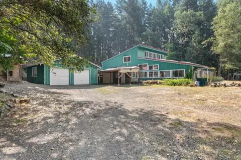 14242 Geppert Rd, Butte Falls, OR 97522