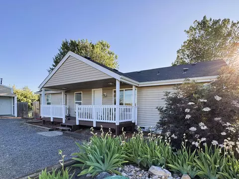 39030 Modoc Point Rd, Chiloquin, OR 97624