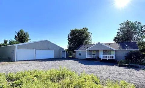 39030 Modoc Point Rd, Chiloquin, OR 97624 photo 2