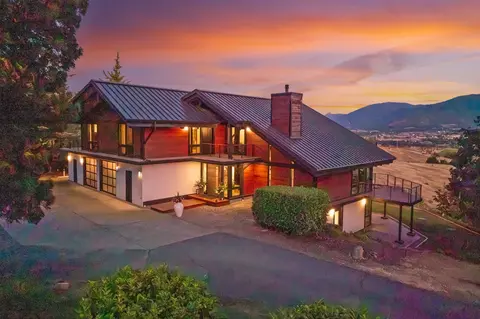 1440 E Nevada St, Ashland, OR 97520