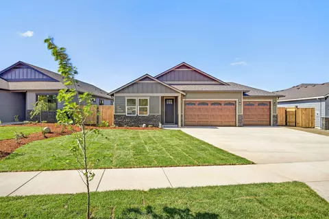 2776 Roberts Rd, Medford, OR 97504