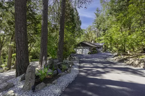 4781 Coleman Creek Rd, Medford, OR 97501