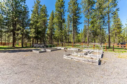 16815 Derringer Rd, Bend, OR 97707 photo 23