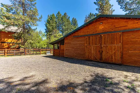 16815 Derringer Rd, Bend, OR 97707 photo 32