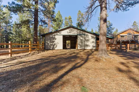 16815 Derringer Rd, Bend, OR 97707 photo 10