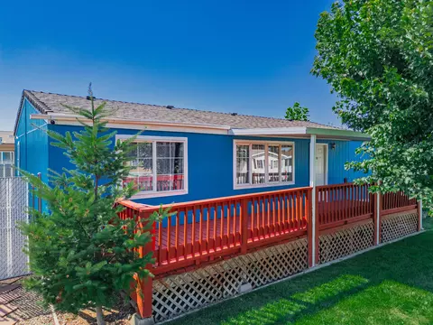 1570 S Peach St #105, Medford, OR 97501
