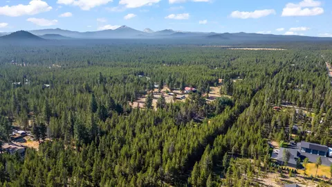 54880 Maple Dr, Bend, OR 97707 photo 10