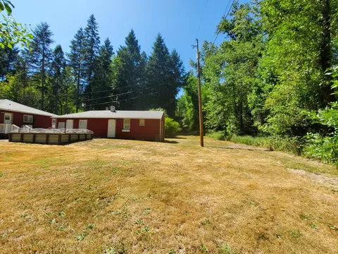 Exterior - 753 Albert Ave, Glendale, OR 97442 photo 5 of 21