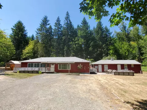 Exterior - 753 Albert Ave, Glendale, OR 97442 photo 2 of 21