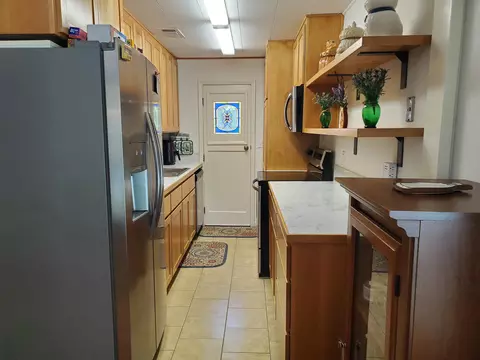 Kitchen - 753 Albert Ave, Glendale, OR 97442 photo 2 of 3