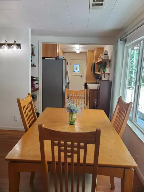 Dining - 753 Albert Ave, Glendale, OR 97442 photo 1 of 3
