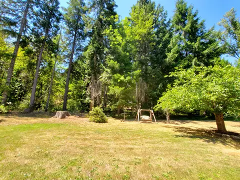 Exterior - 753 Albert Ave, Glendale, OR 97442 photo 14 of 21