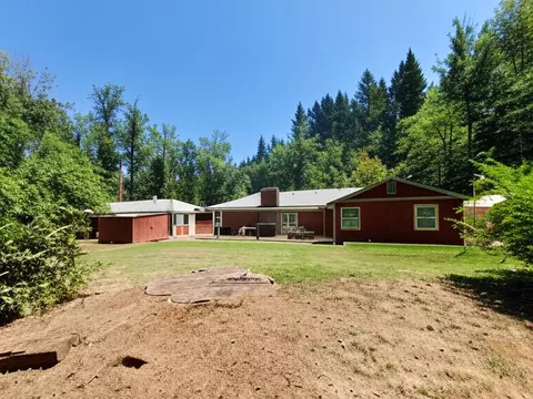 Exterior - 753 Albert Ave, Glendale, OR 97442 photo 15 of 21