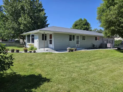 4514 Summers Ln, Klamath Falls, OR 97603