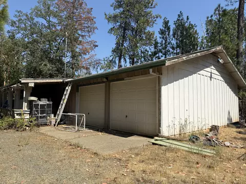 2494 Jumpoff Joe Creek Rd, Grants Pass, OR 97526